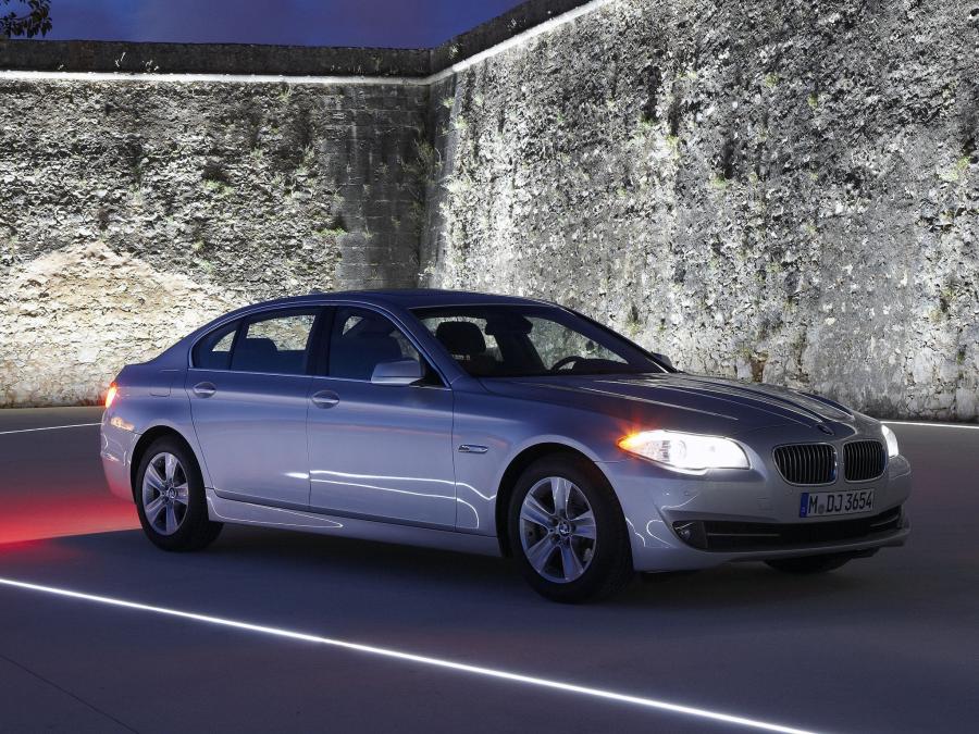  BMW 528Li 2010 года  (фото 13 из 16)